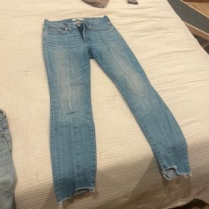 9” high rise skinny jeans Madewell. Size 23S